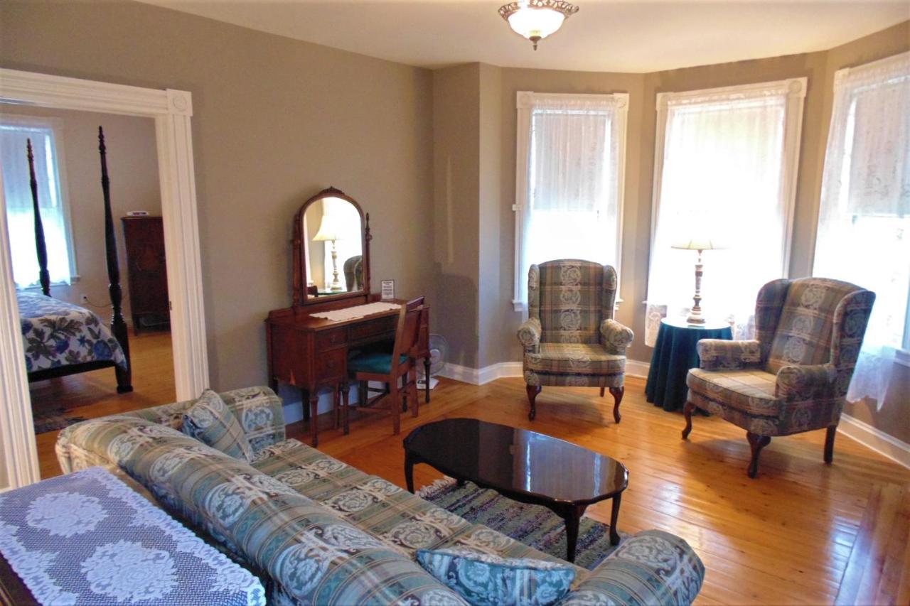 Hillcrest Hall Country Inn Port Hood Dış mekan fotoğraf